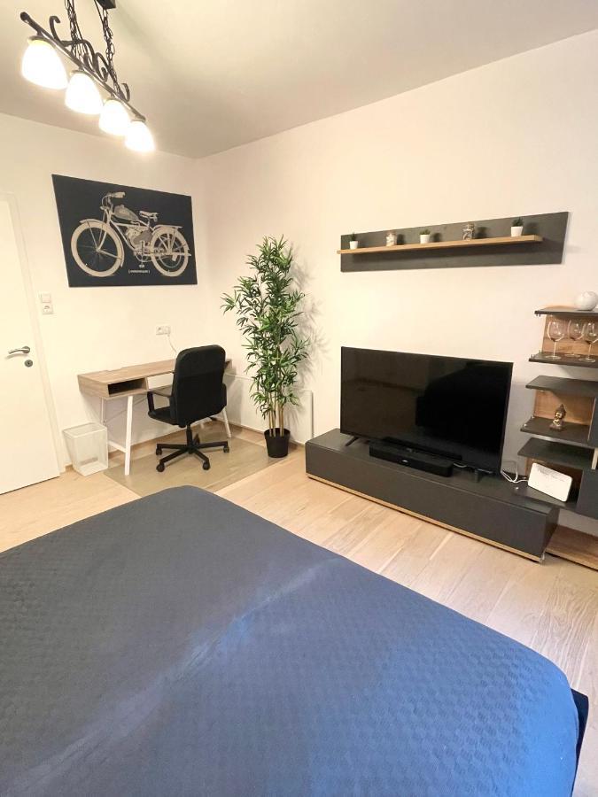 Ein Traum Im Leechwald Naehe Lkh Apartment